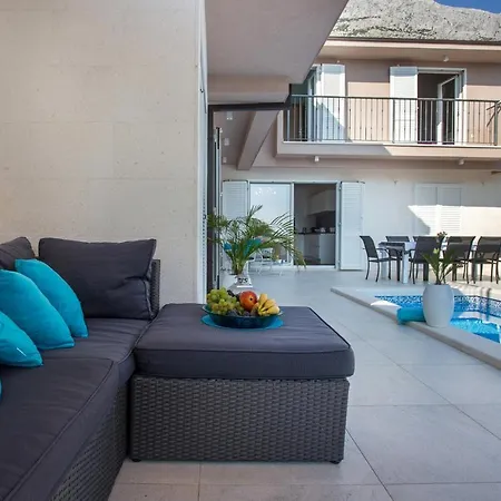 Rogac Villa Baška Voda